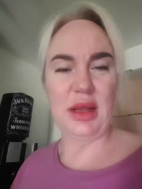 MadisonLove Cam Model Chat November 1, 2025