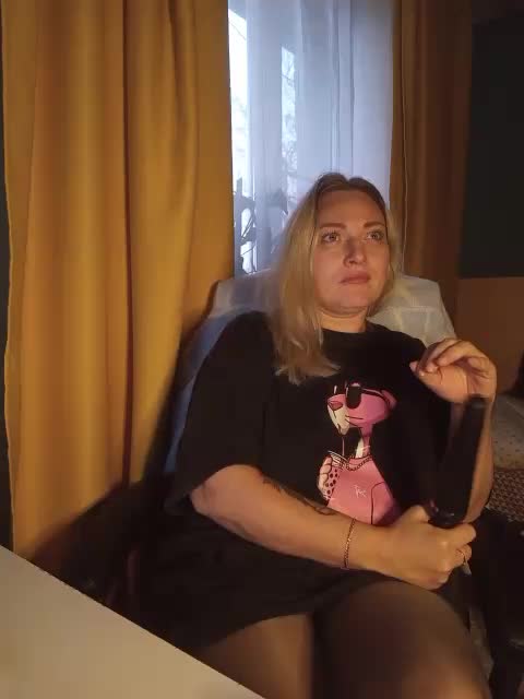 Tanysha-1 Cam Model Chat November 1, 2025