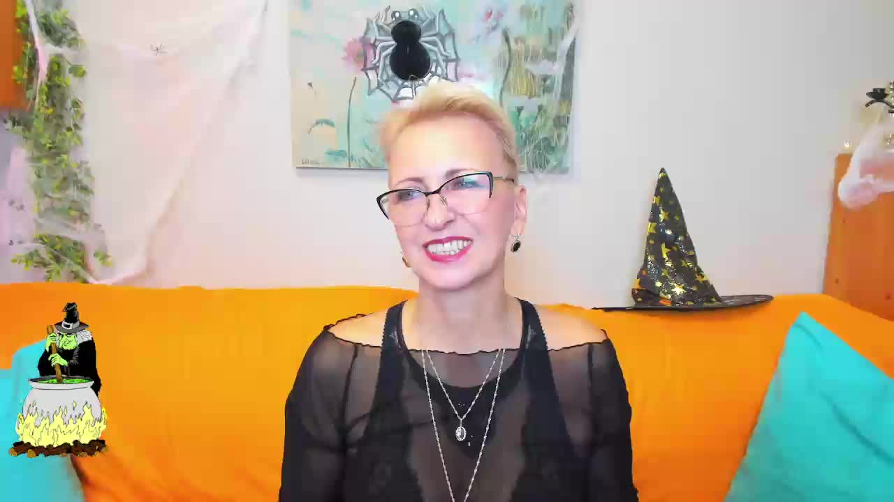 iamyourdream89 Cam Model Chat November 1, 2025
