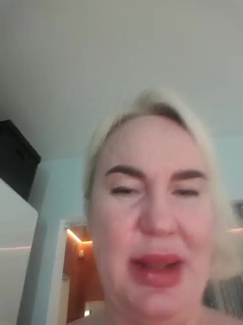 MadisonLove Cam Model Chat November 1, 2025