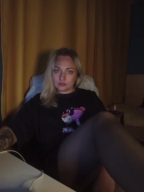 Tanysha-1 Cam Model Chat November 1, 2025