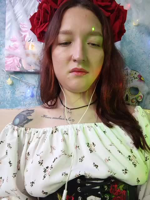 Mari_Gold Cam Model Chat November 1, 2025