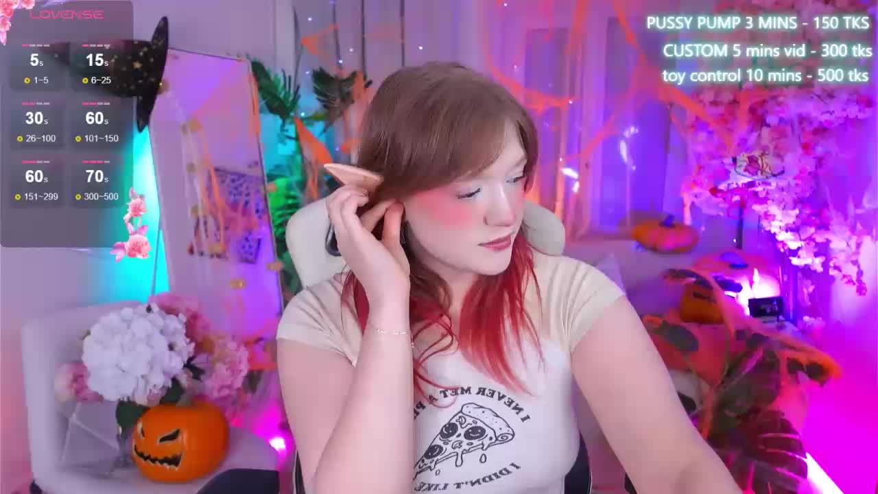 CrazyWine Cam Model Chat November 1, 2025