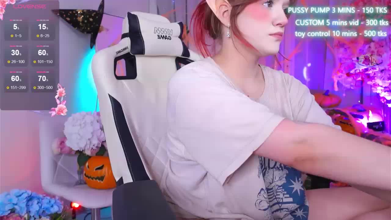 CrazyWine Cam Model Chat November 1, 2025