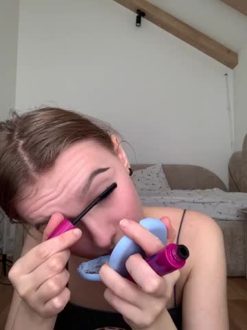 -Nezukoo- Cam Model Chat November 1, 2025