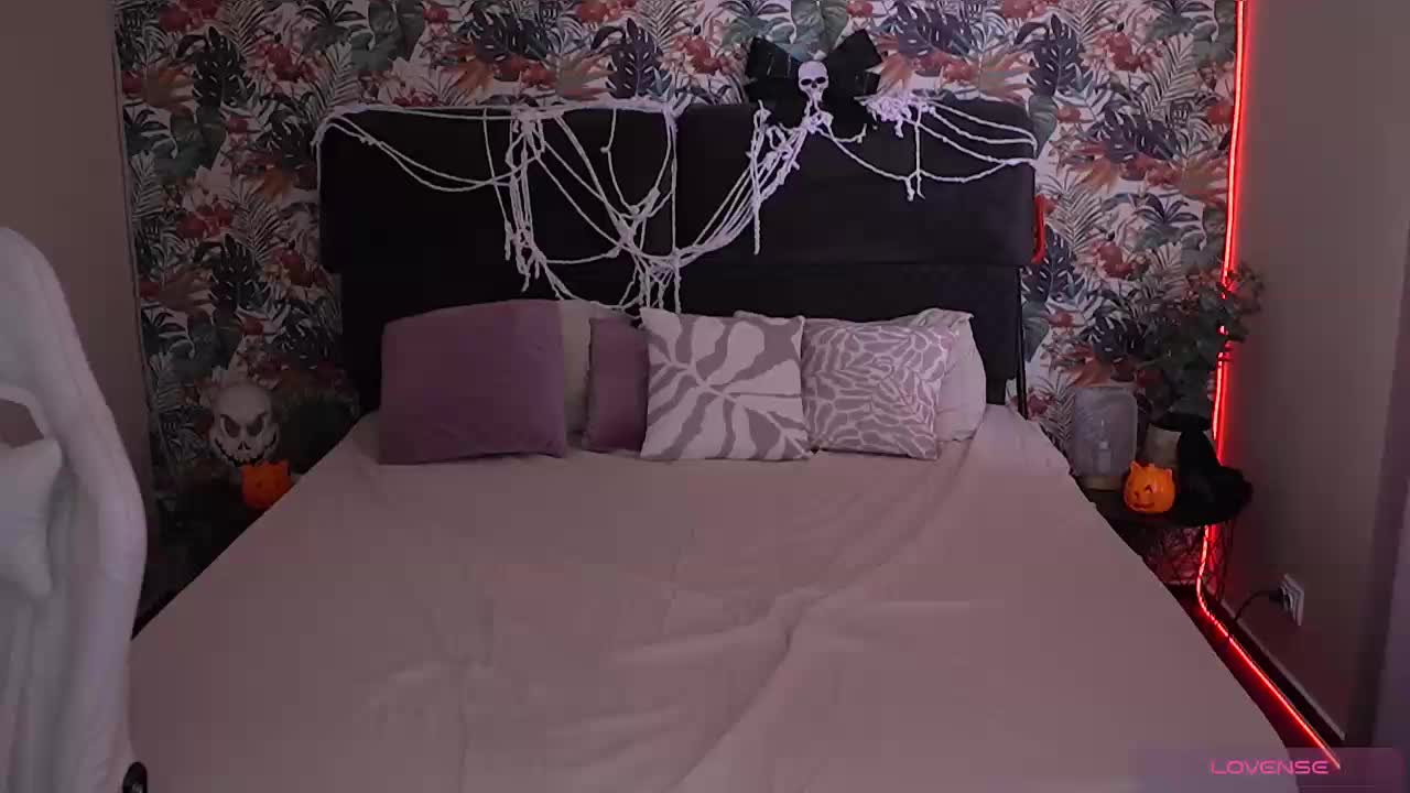 SexyIrinka Cam Model Chat November 1, 2025