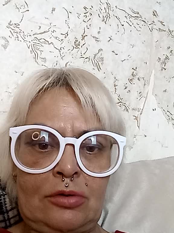 GardenerofIllusions Cam Model Chat November 1, 2025