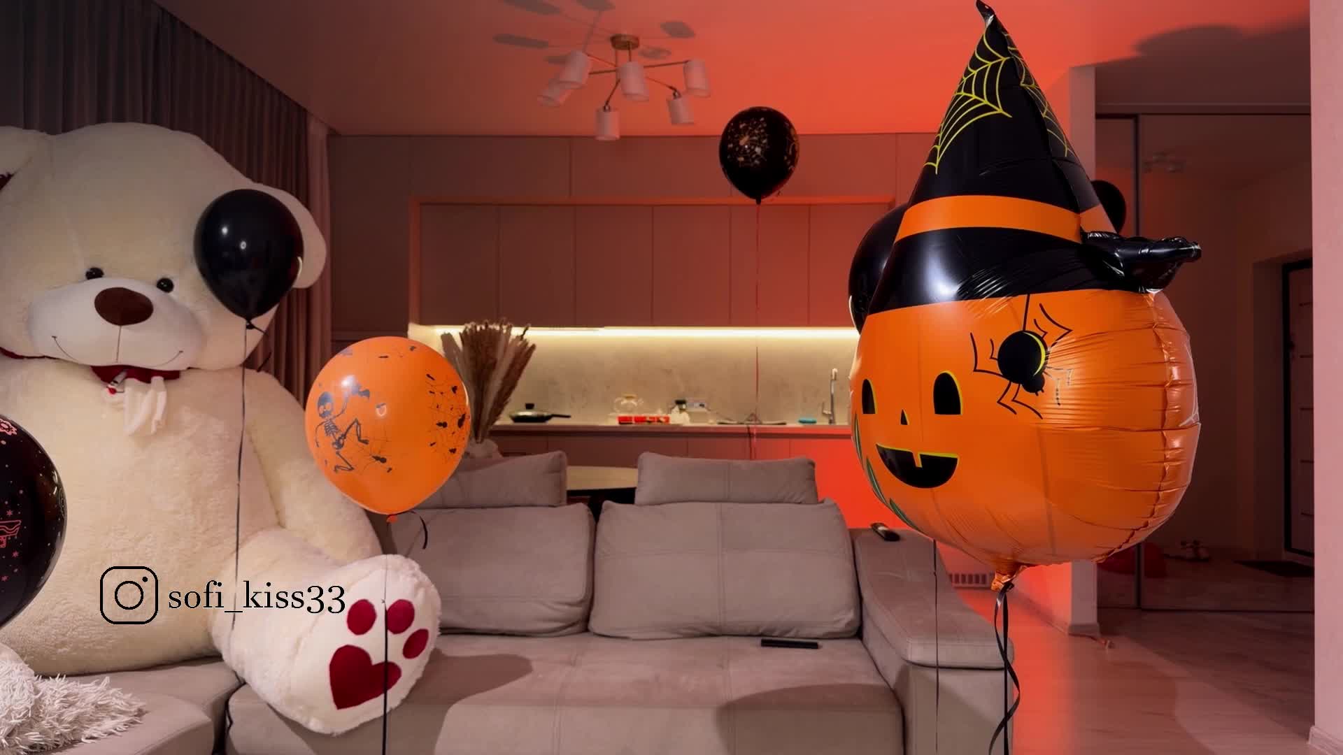 Sofi-Mi Cam Model Chat November 1, 2025