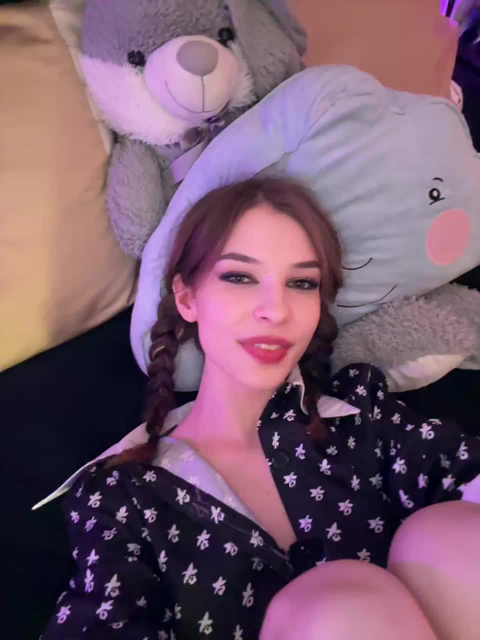 WednesdayFridayAddams Cam Model Chat November 1, 2025