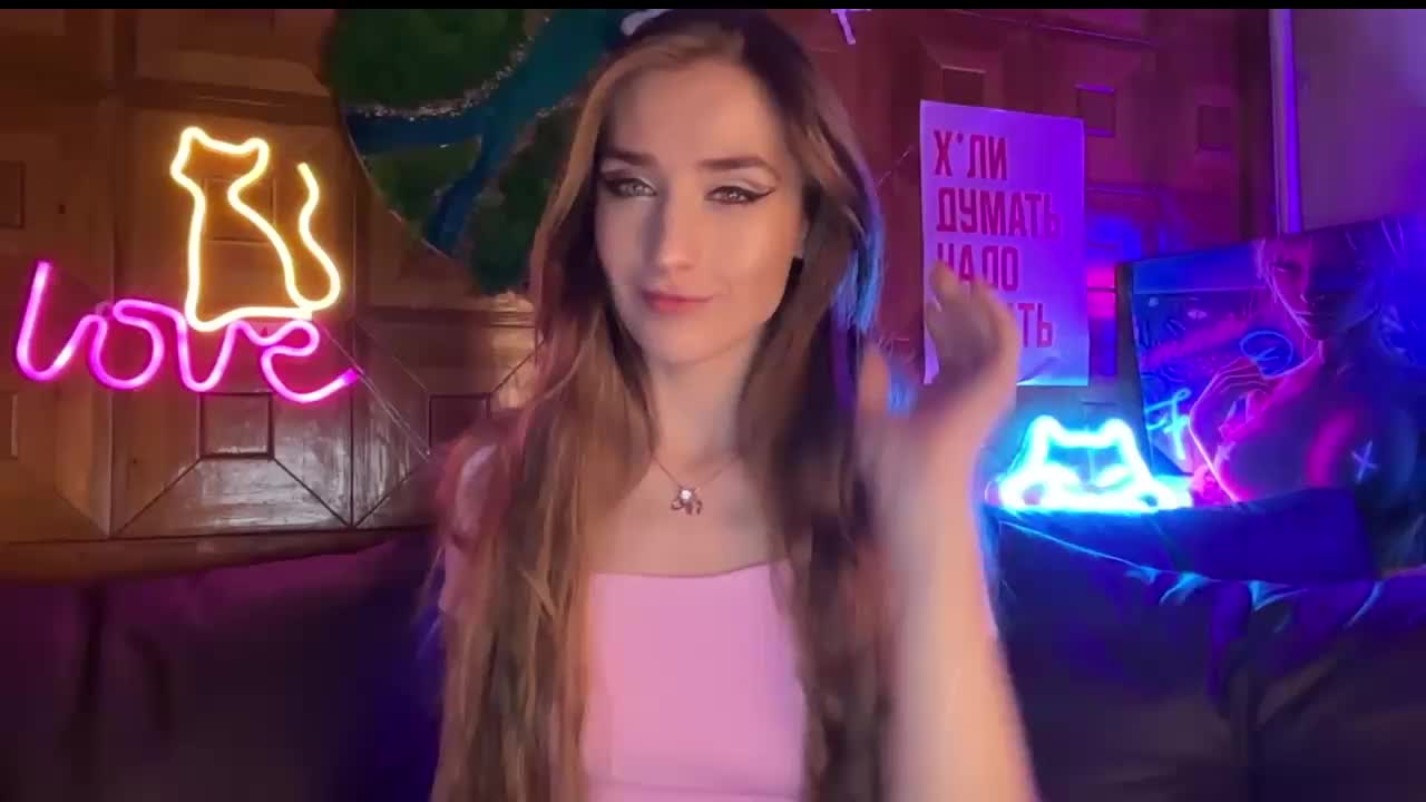 CandyBoom Cam Model Chat November 1, 2025