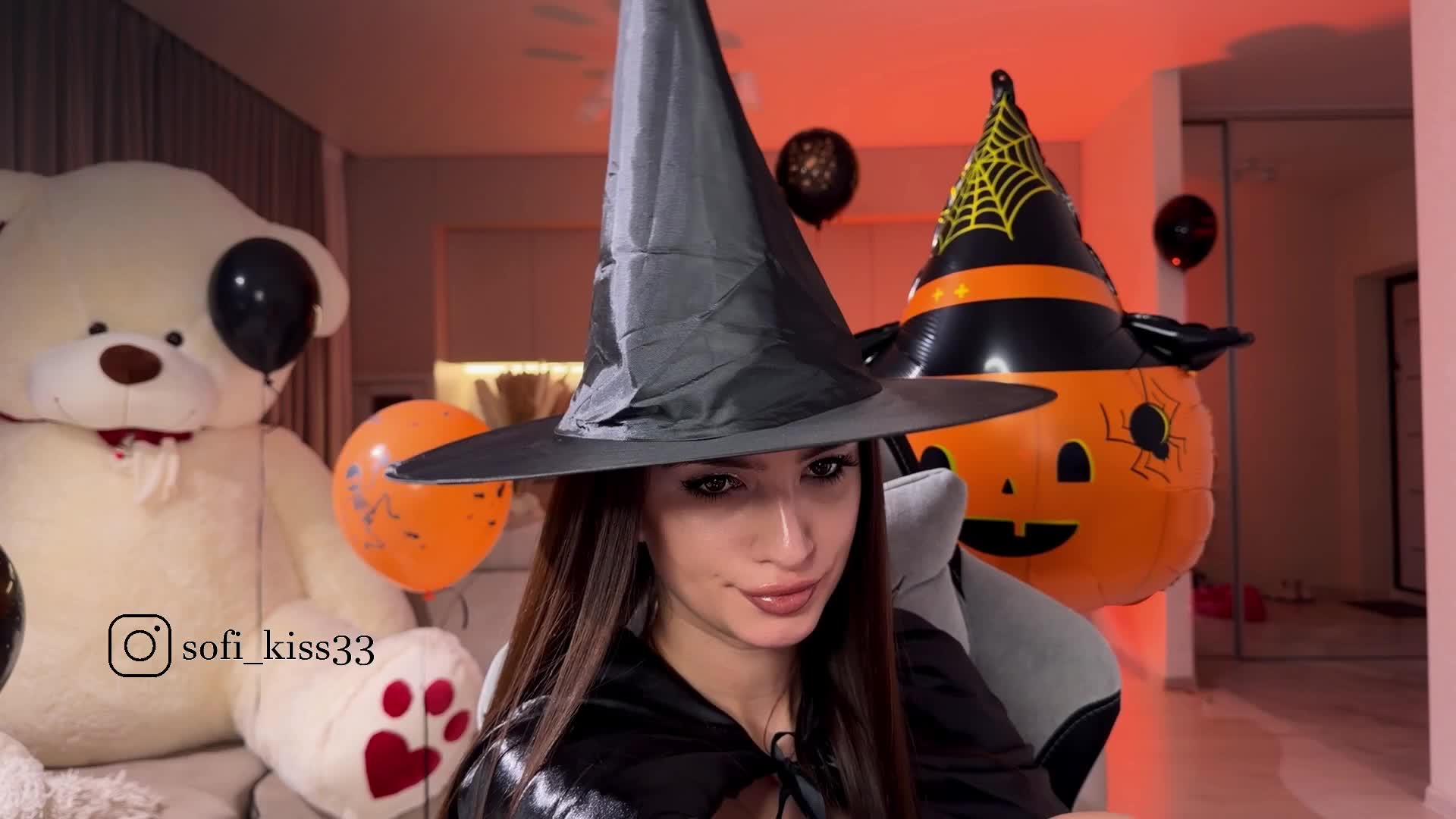 Sofi-Mi Cam Model Chat November 1, 2025