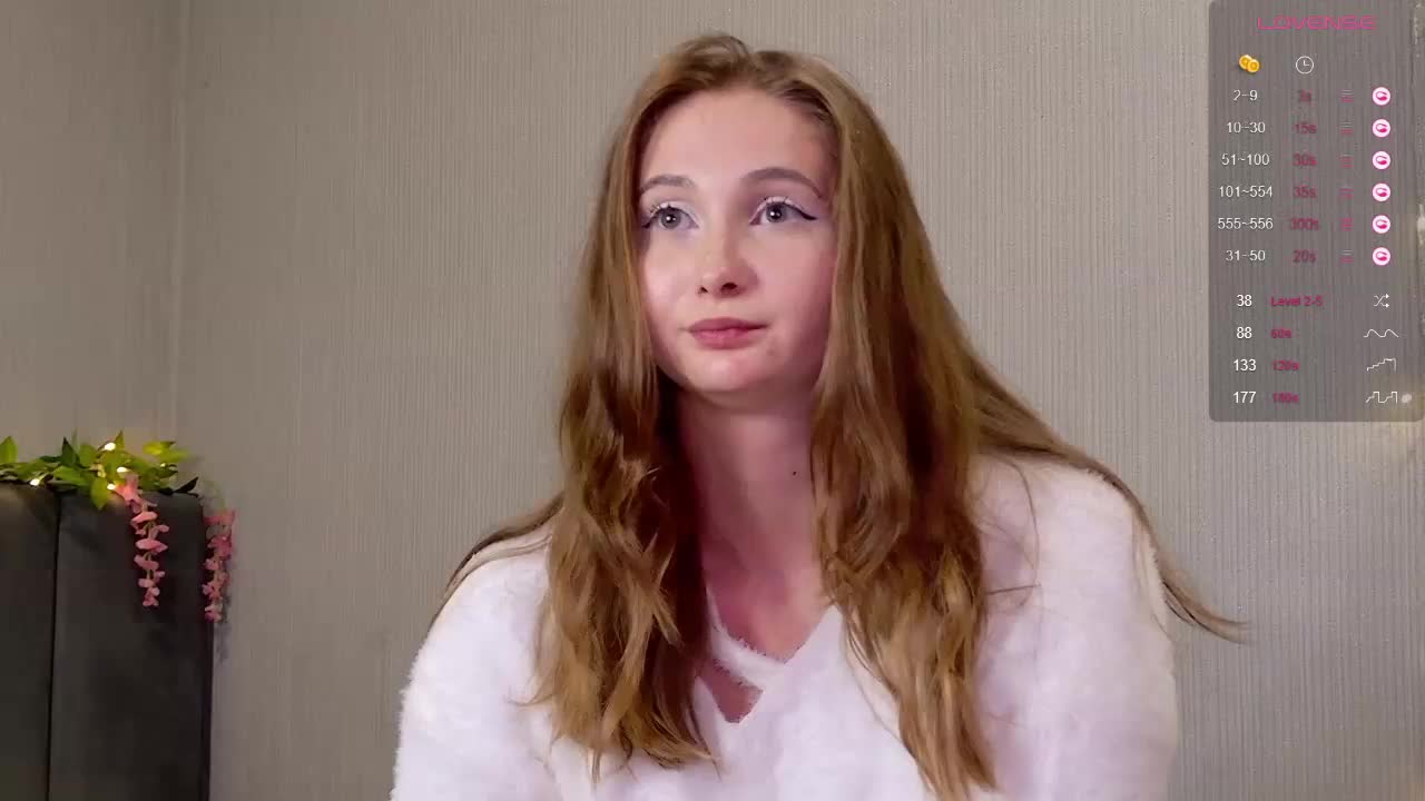 PeachGirl Cam Model Chat November 1, 2025