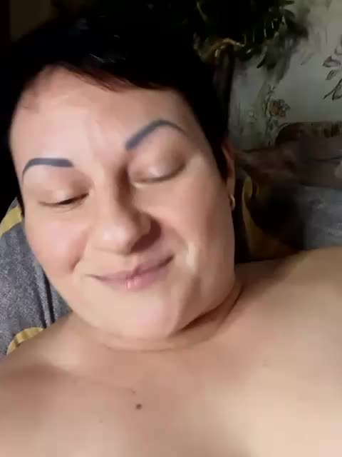 sammy-W-2 Cam Model Chat November 1, 2025