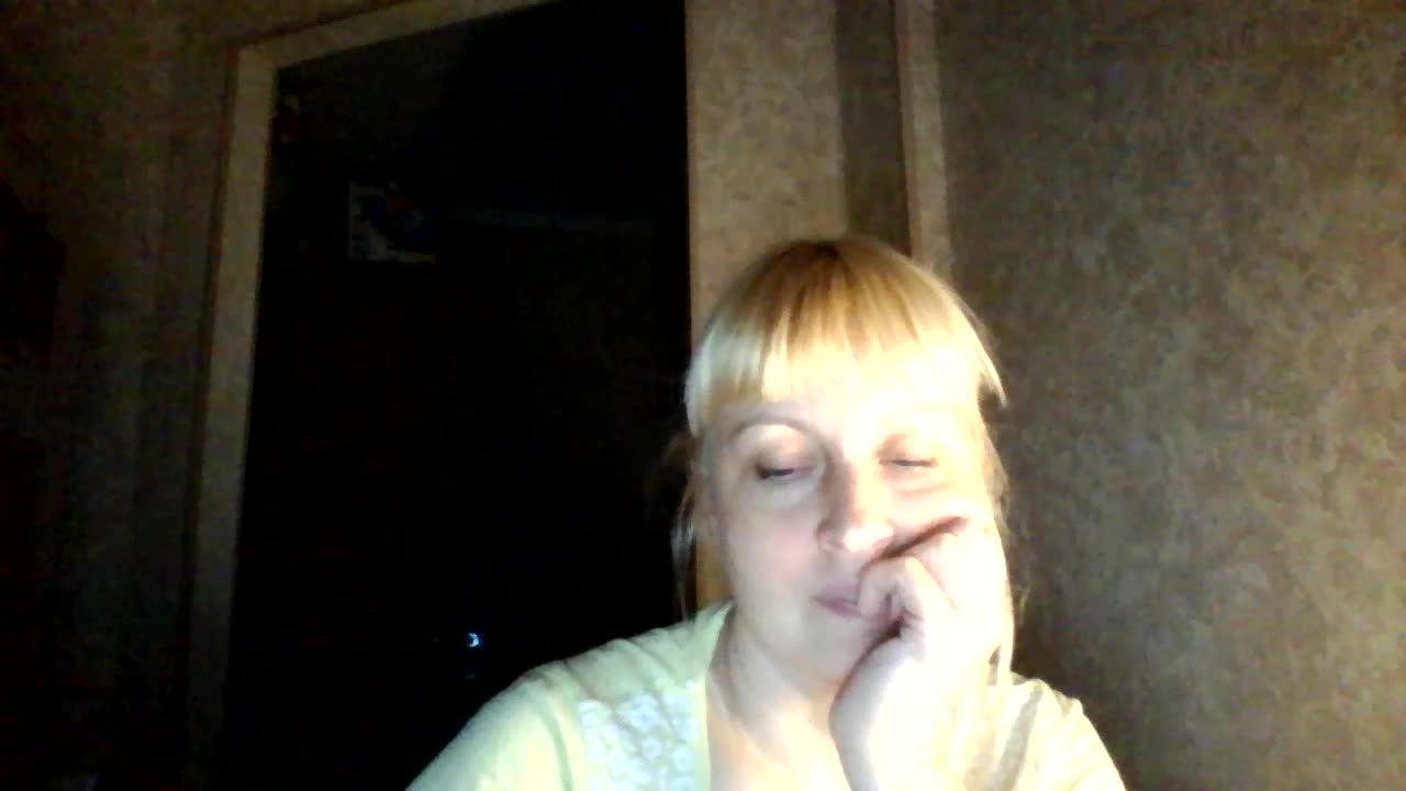 krisss2016 Cam Model Chat November 1, 2025