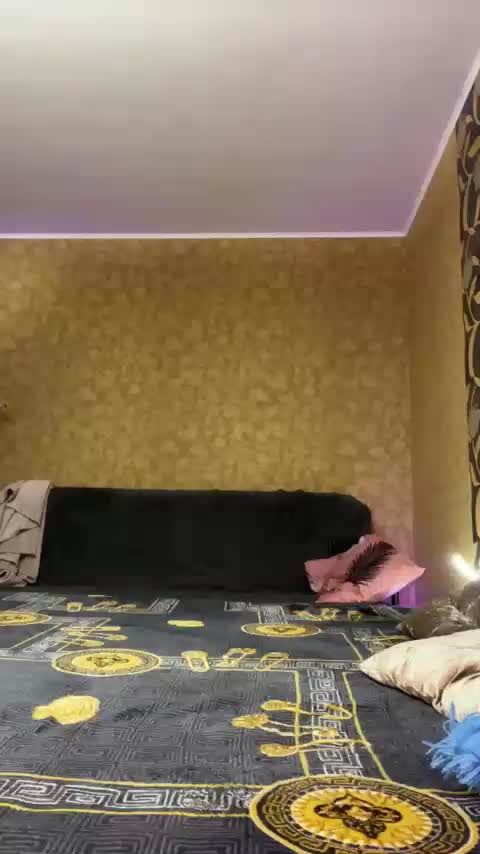 LouiseJenkin Cam Model Chat November 1, 2025