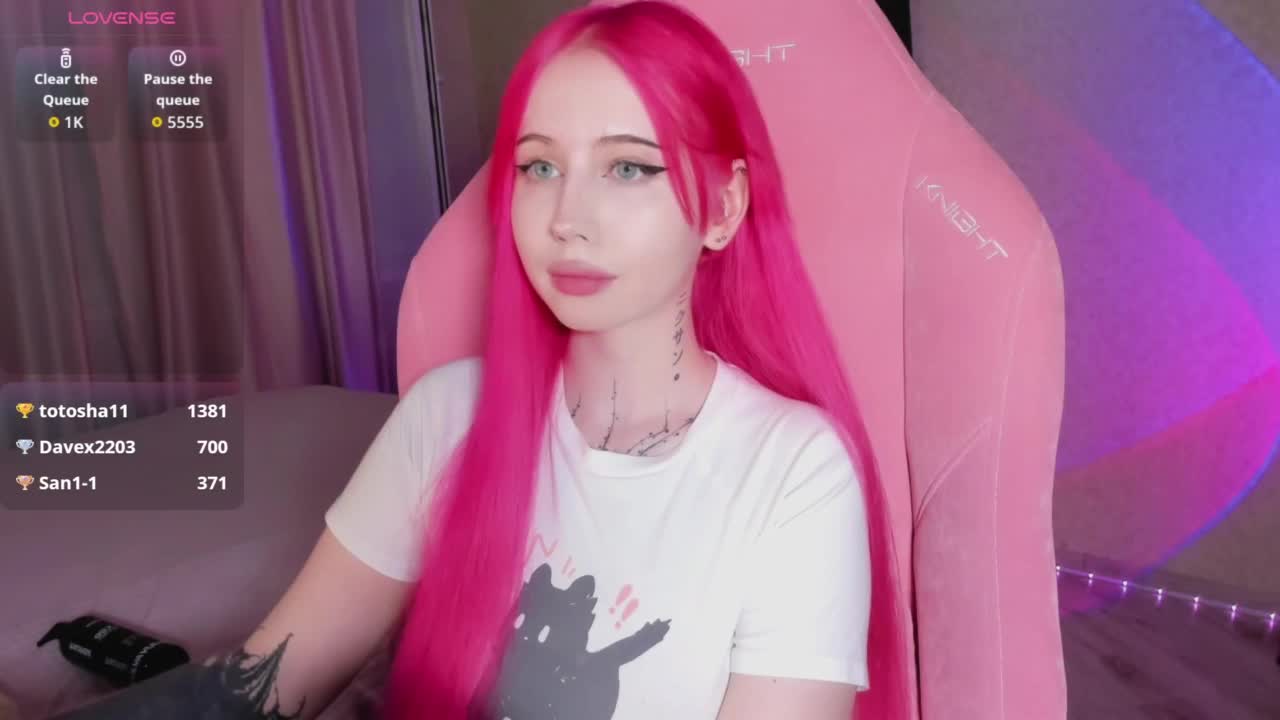 luvsoak Cam Model Chat November 1, 2025