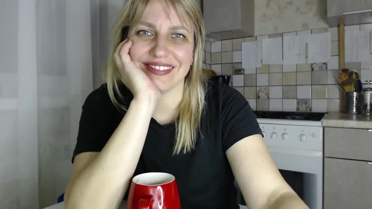 Karmella Cam Model Chat November 1, 2025