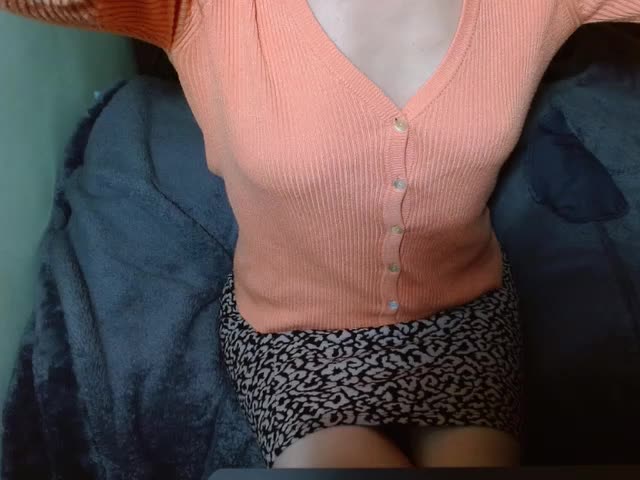 LorraineOSun Cam Model Chat November 1, 2025