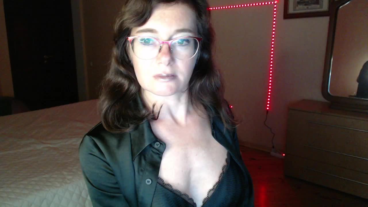 Viorica Cam Model Chat November 1, 2025