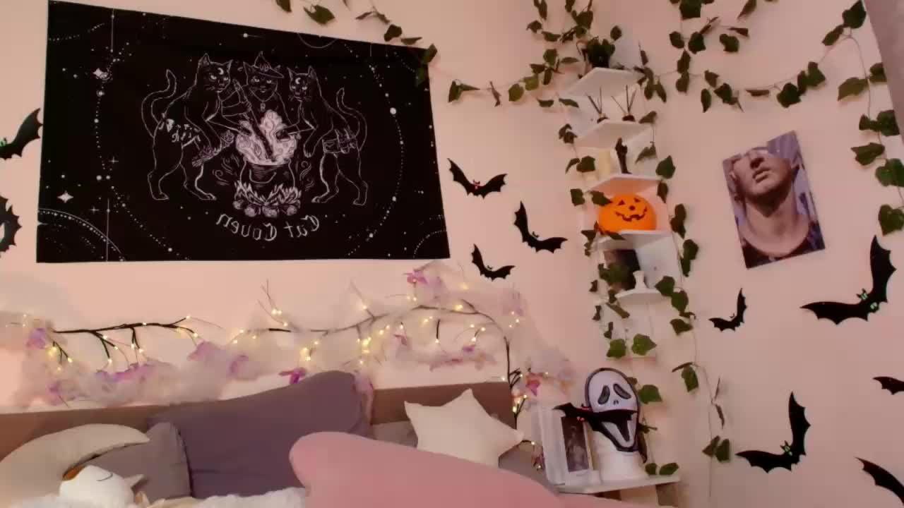 LunaraAdams Cam Model Chat November 1, 2025