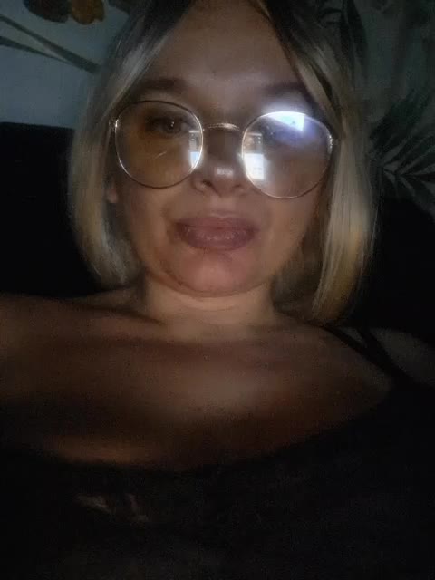 Merry-go-round1 Cam Model Chat November 1, 2025