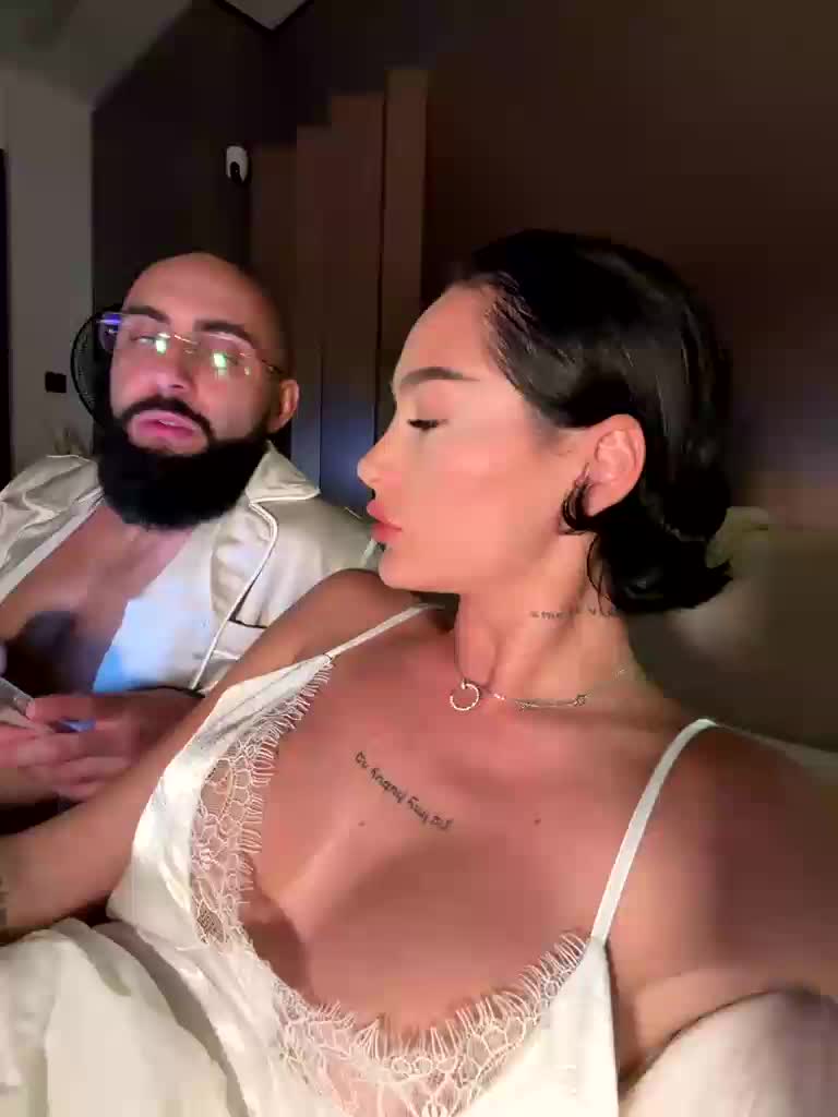 AnikaSex Cam Model Chat November 1, 2025