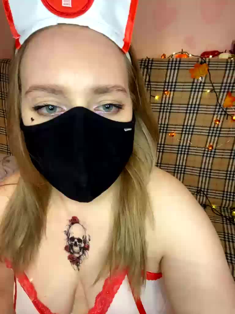 Donut-red Cam Model Chat November 1, 2025