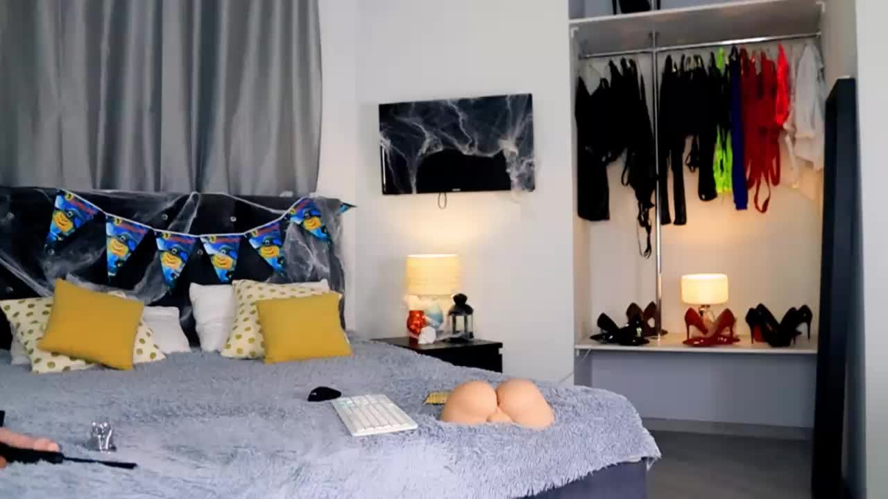 InvitingTina Cam Model Chat November 1, 2025