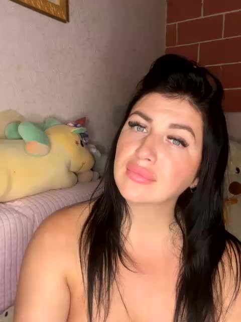 Ju--lia Cam Model Chat November 1, 2025