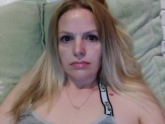 AngelAlone Cam Model Chat November 1, 2025