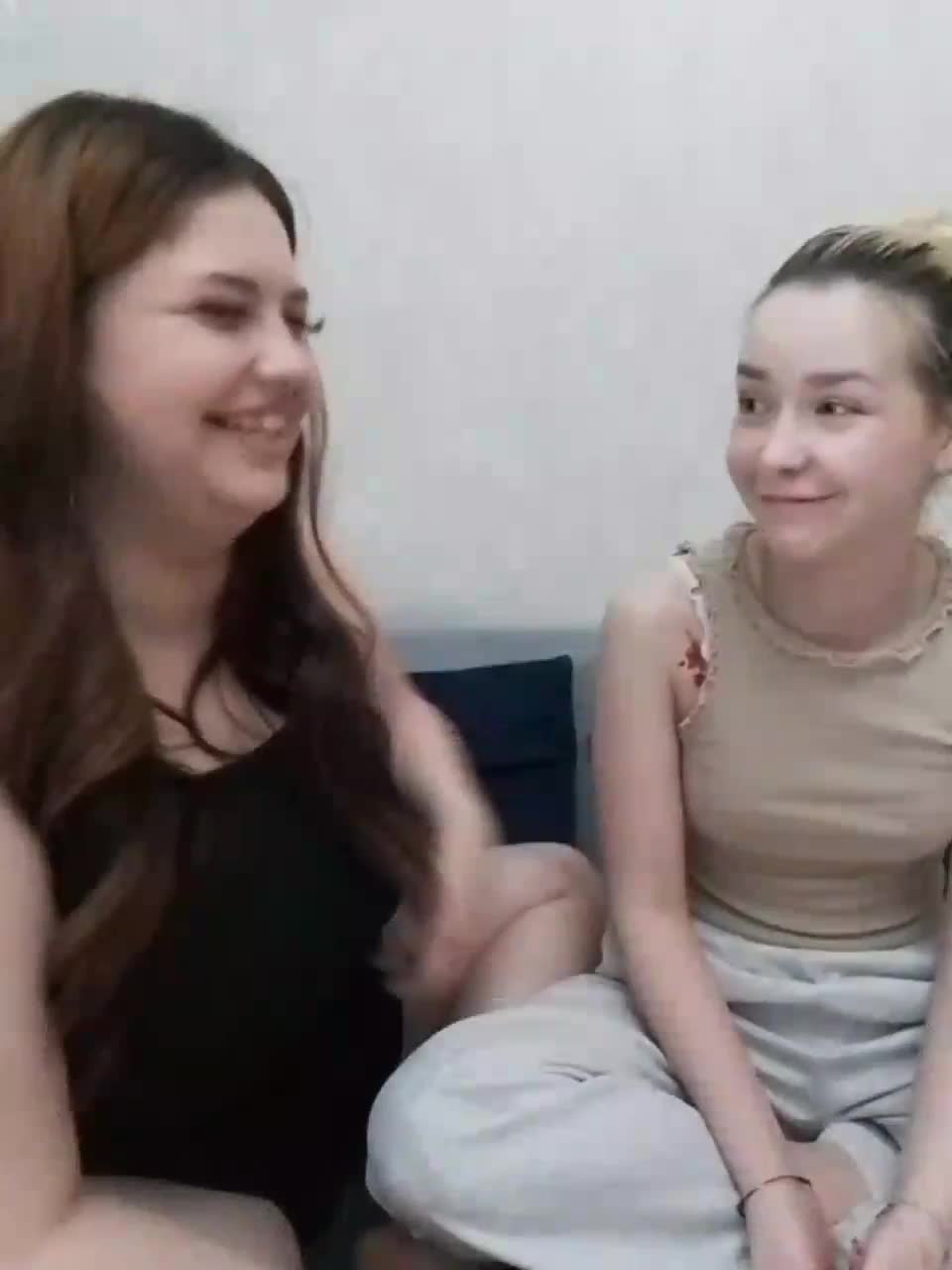 cutesmiles Cam Model Chat November 1, 2025