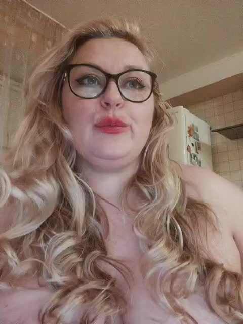 Pretty_NYUSHA Cam Model Chat November 1, 2025