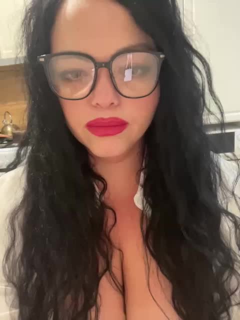 Tvoyaboginya Cam Model Chat November 1, 2025