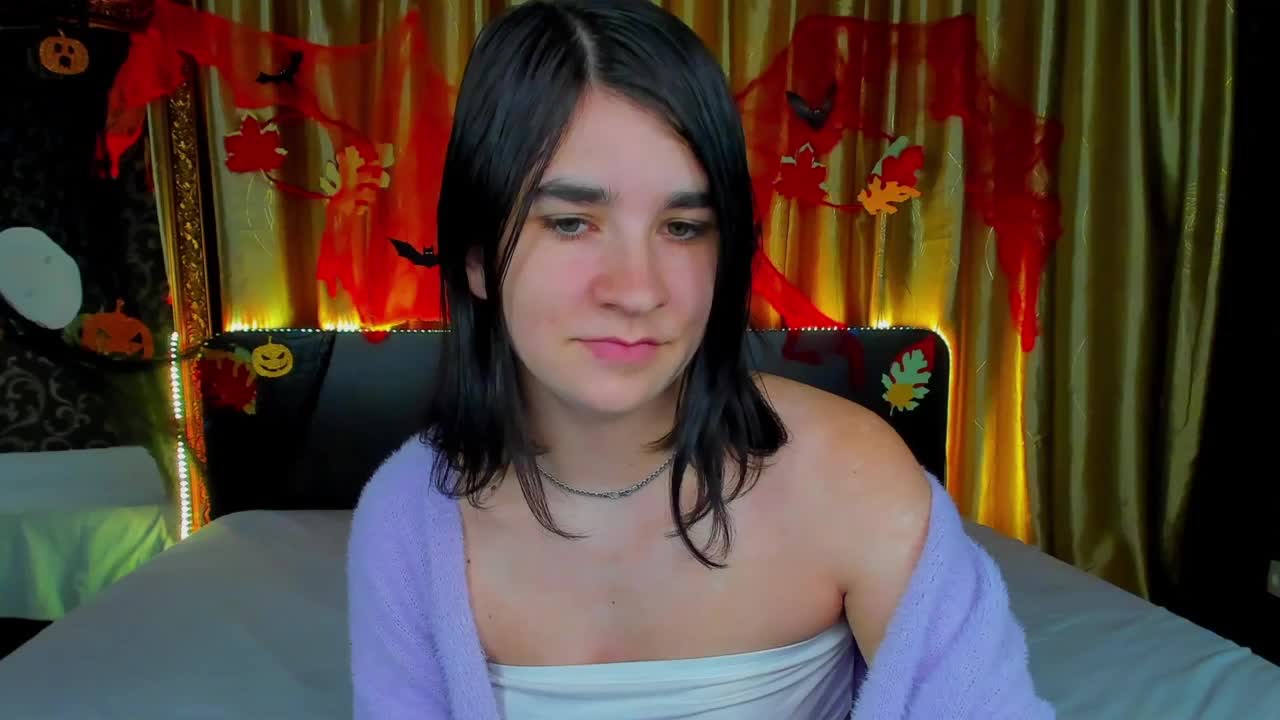 Polly-Love Cam Model Chat November 1, 2025