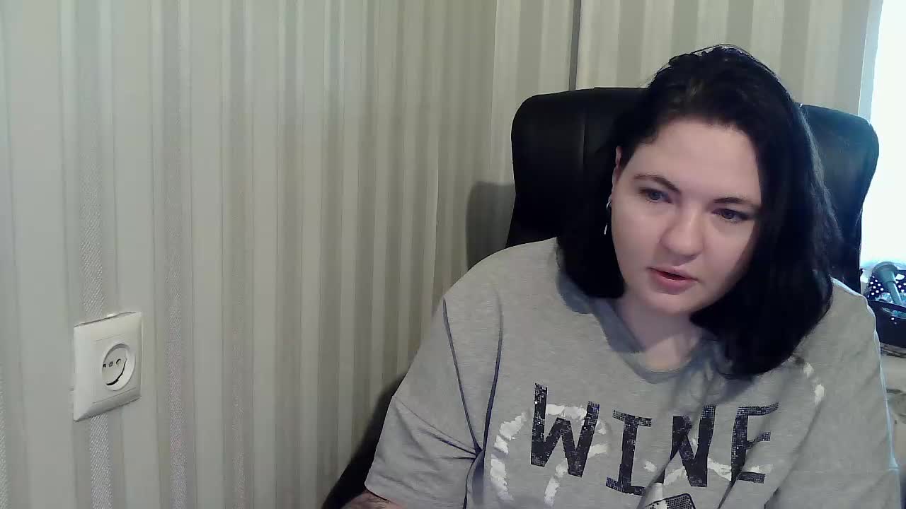 XLisaBlueX Cam Model Chat November 1, 2025