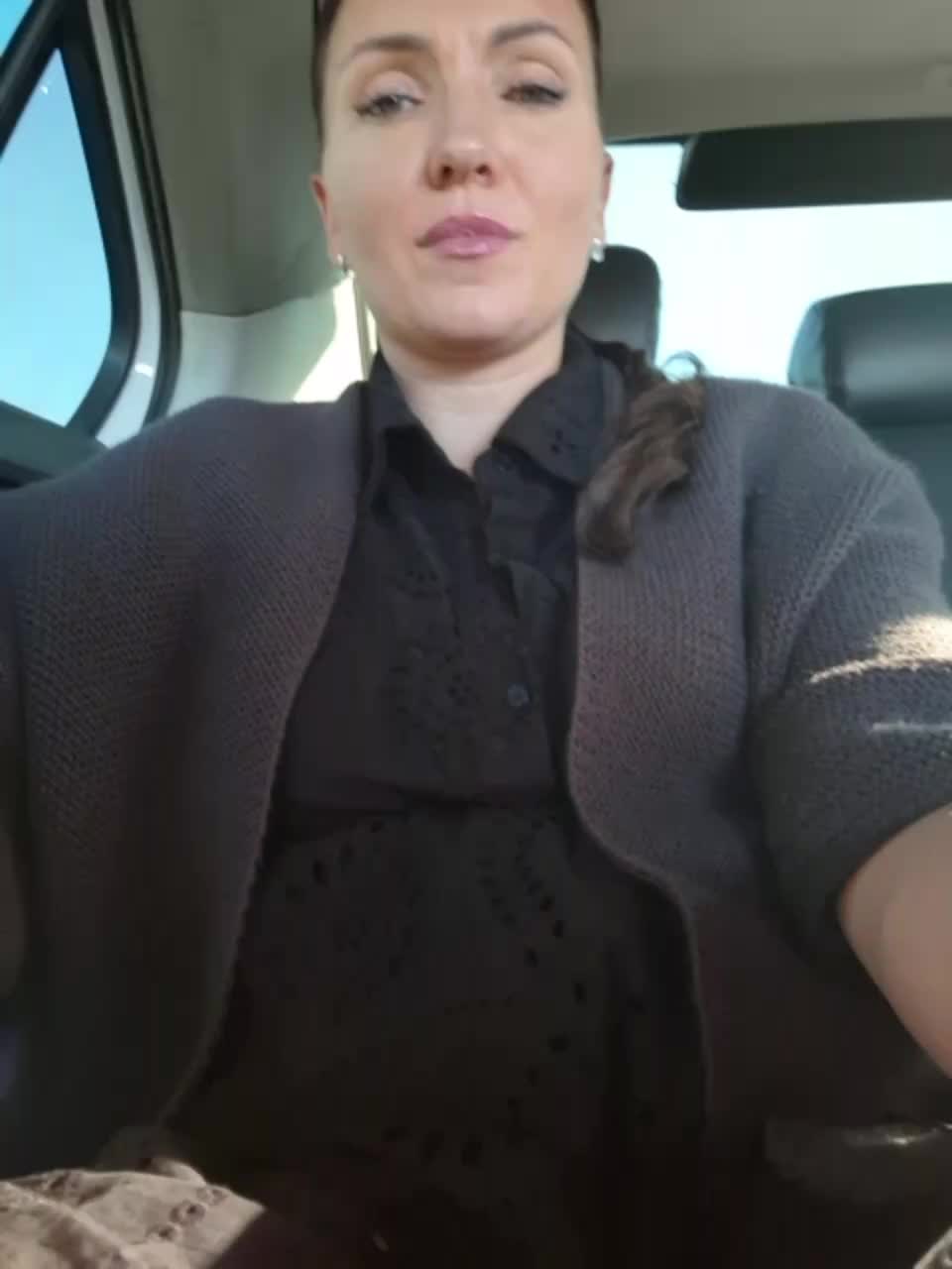 DIVORA Cam Model Chat November 1, 2025