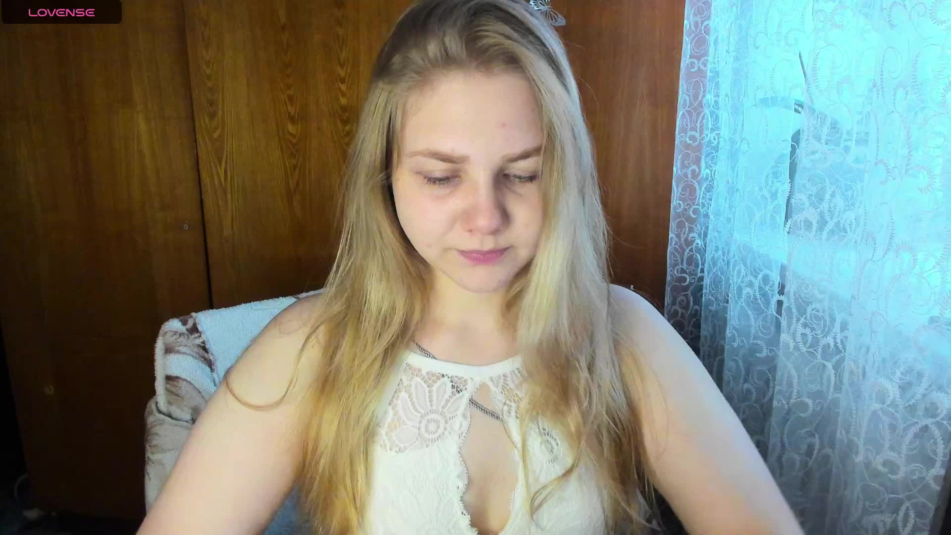 Emma-Frizea Cam Model Chat November 1, 2025