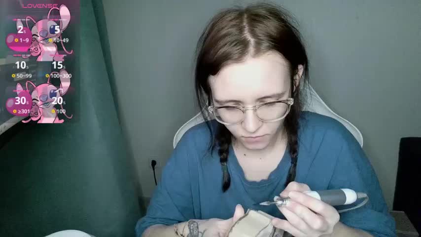 crashtest_13 Cam Model Chat November 1, 2025