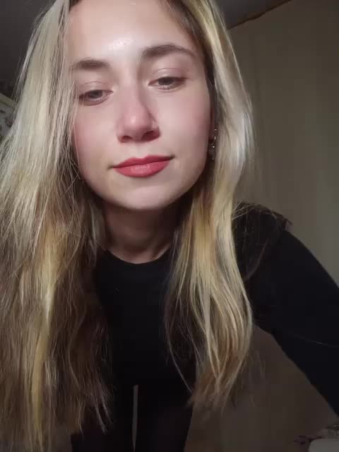 MilkyGirl Cam Model Chat November 1, 2025