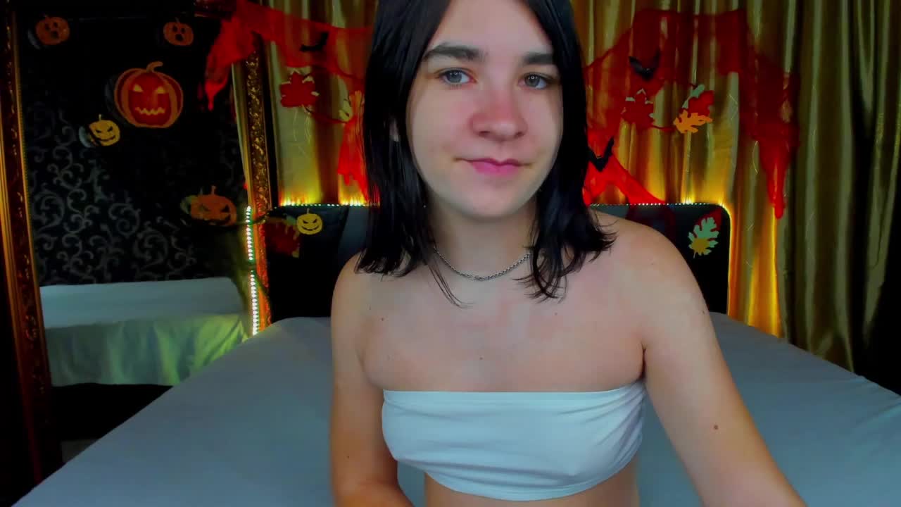 Polly-Love Cam Model Chat November 1, 2025