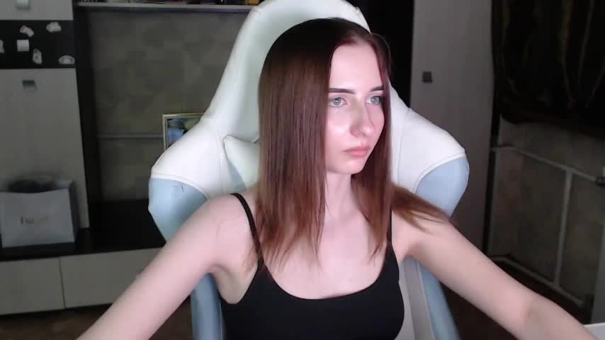 Cutti_Crystal Cam Model Chat November 1, 2025