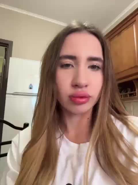 alizii Cam Model Chat November 1, 2025