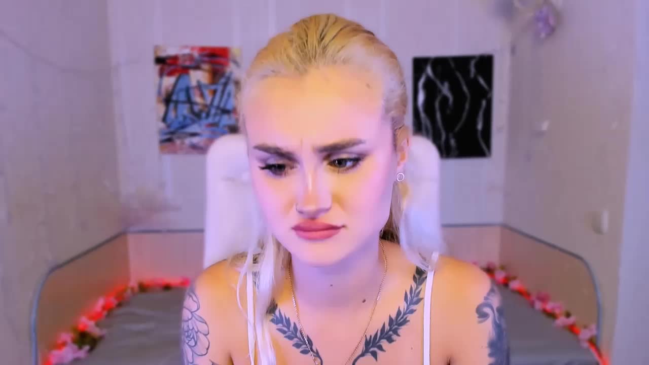 Ravenaaaa Cam Model Chat November 1, 2025