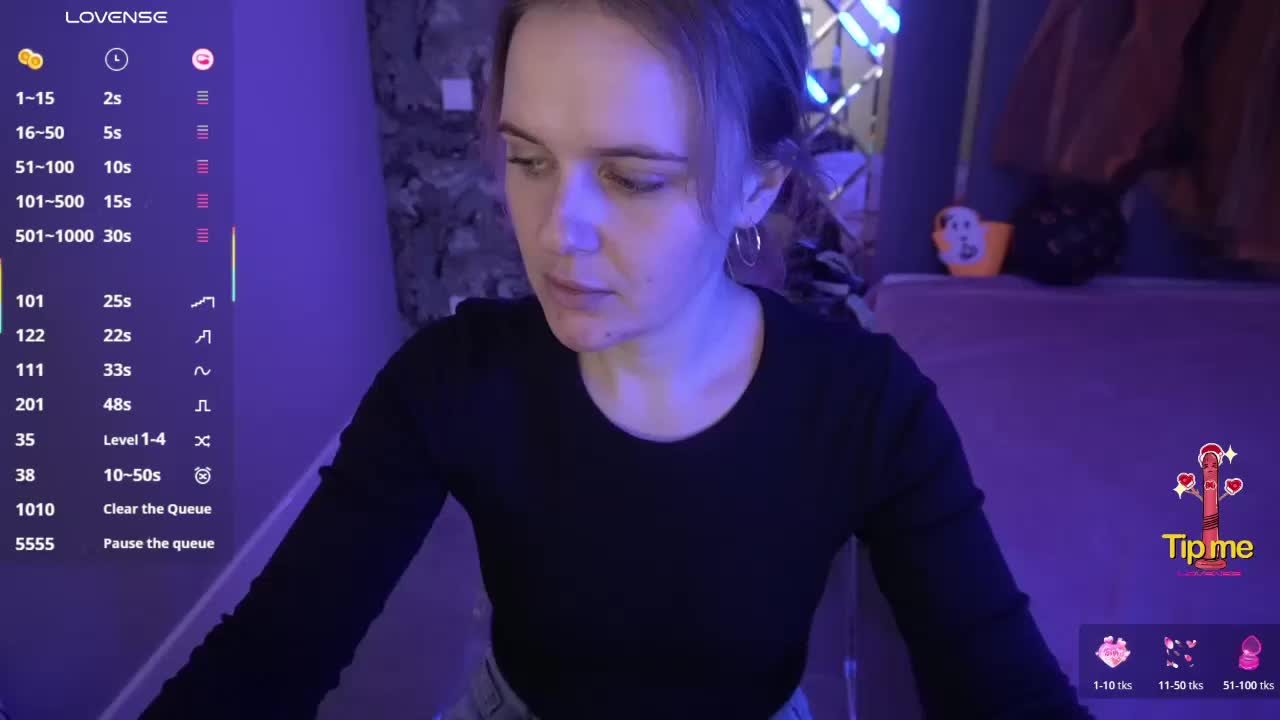 MaribelRiver Cam Model Chat November 1, 2025