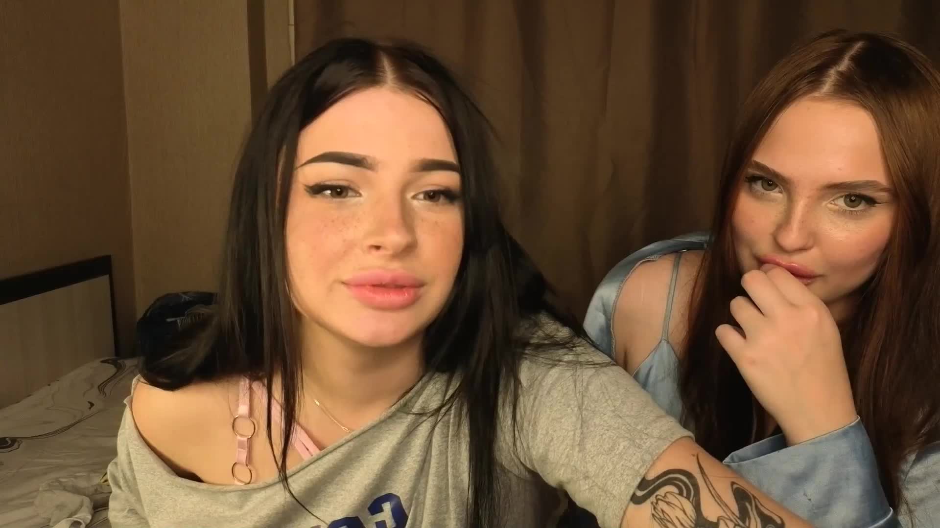 LisaAndDenis Cam Model Chat November 1, 2025