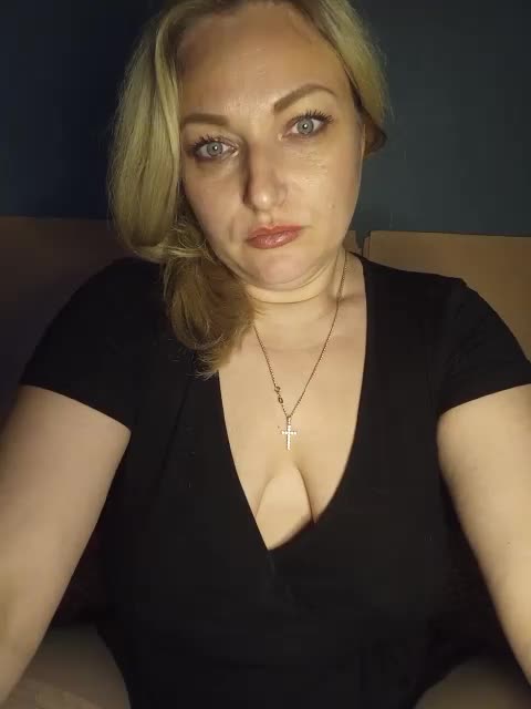 Tanysha-1 Cam Model Chat November 1, 2025