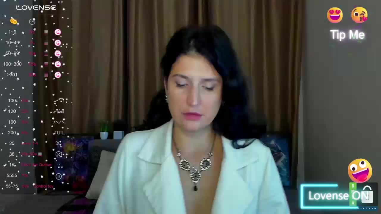 AliannaSoloKisses Cam Model Chat November 1, 2025