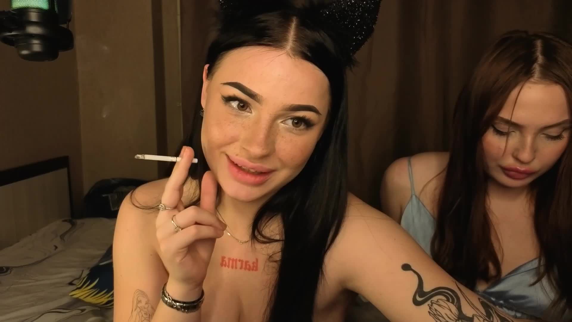 LisaAndDenis Cam Model Chat November 1, 2025