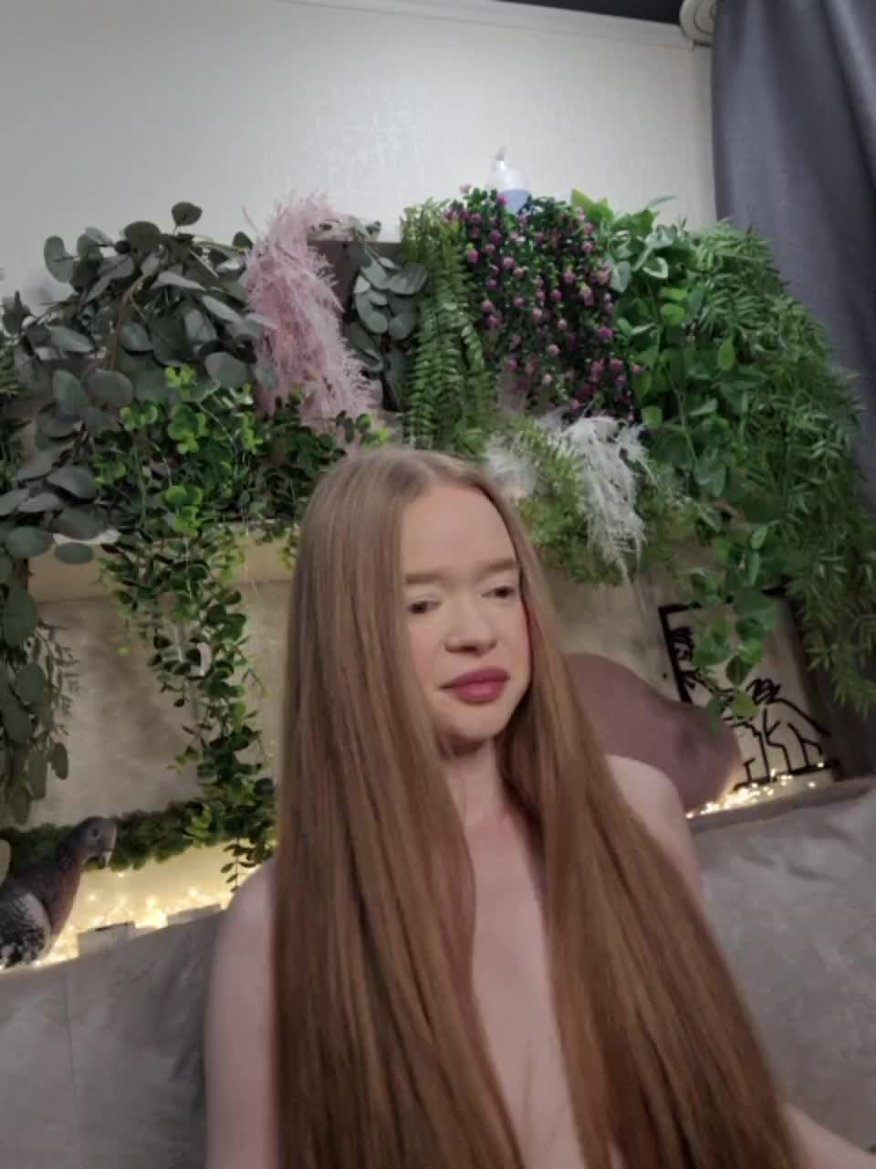 -scyrim- Cam Model Chat November 1, 2025