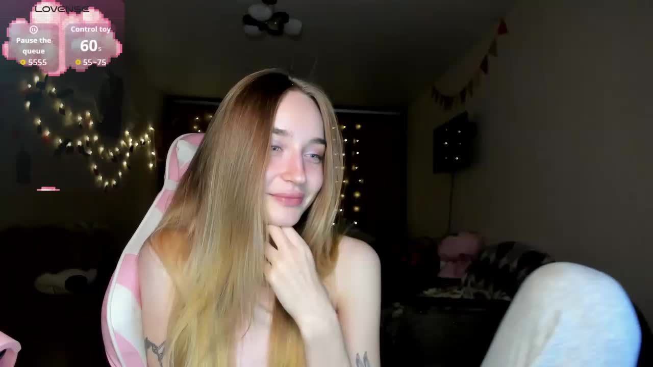 Polikinesis Cam Model Chat November 1, 2025